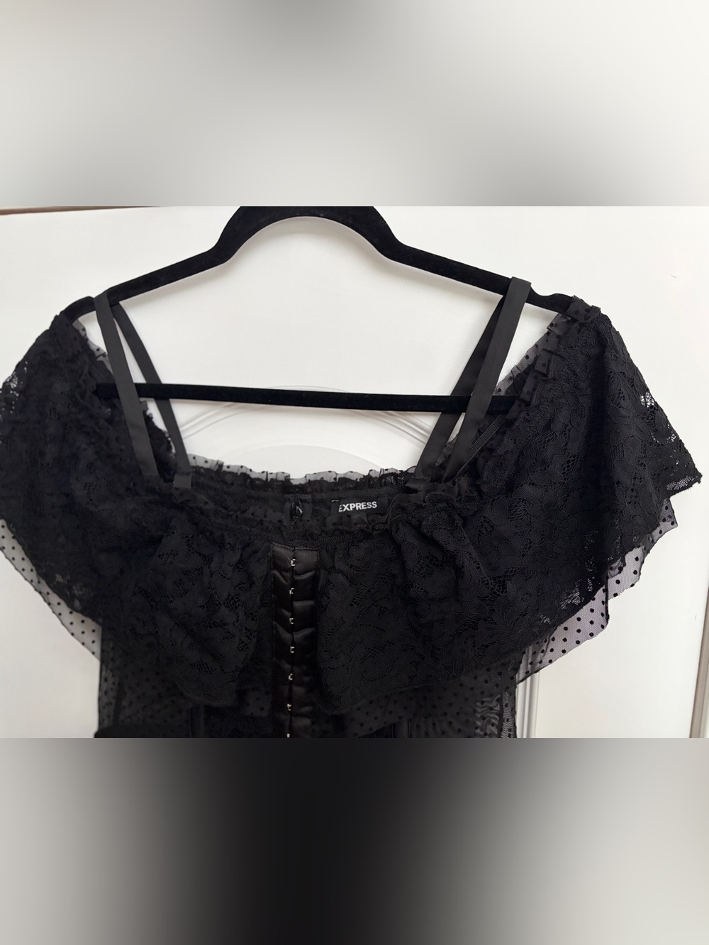 Express Off-Shoulder Black Lace Bodice Jumpsuit 8 Corset Goth Glam Romantic EUC - Picture 5 of 9